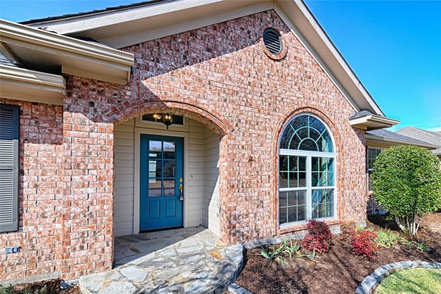 10508 Oak Creek Drive, Greenville, TX 75402