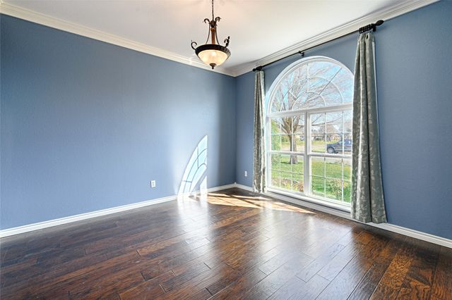 10508 Oak Creek Drive, Greenville, TX 75402