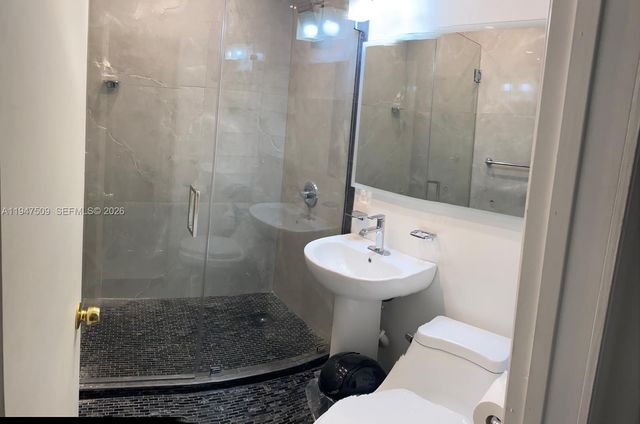 3670 SW 12th St 1, Miami, FL 33135