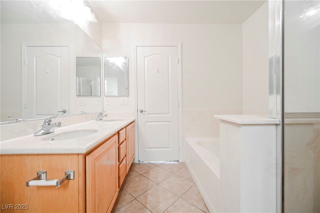 6255 West Arby Avenue 311, Las Vegas, NV 89118