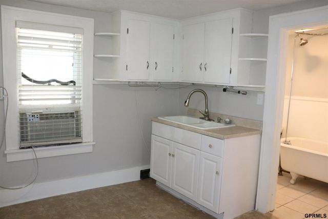 1535 N 32 Street, Lincoln, NE 68503