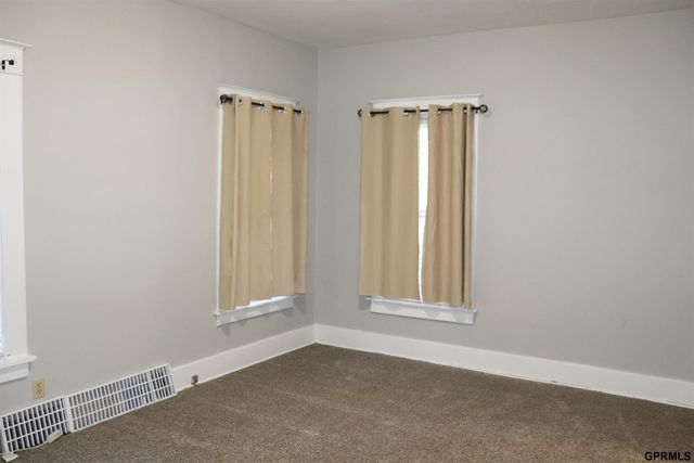 1535 N 32 Street, Lincoln, NE 68503