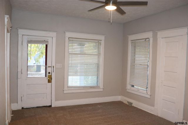 1535 N 32 Street, Lincoln, NE 68503