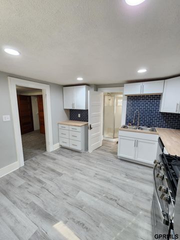 1535 N 32 Street, Lincoln, NE 68503