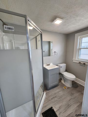 1535 N 32 Street, Lincoln, NE 68503