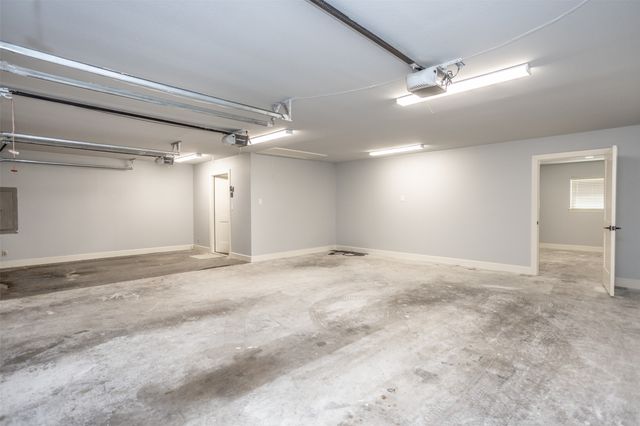 230 Navajo Trail, Lake Kiowa, TX 76240