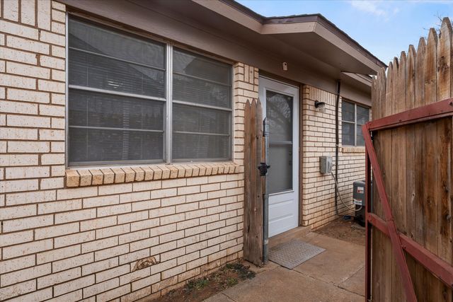 8106 Avenue V, Lubbock, TX 79423