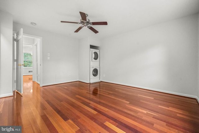 8218 CARRLEIGH PKWY #10, Springfield, VA 22152
