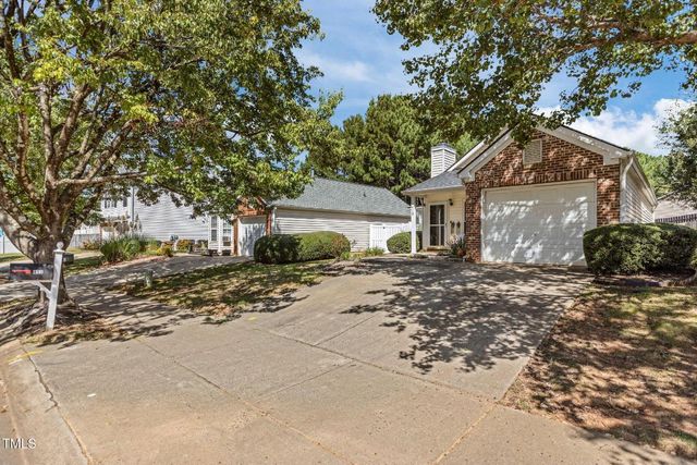 413 Hyannis Drive, Holly Springs, NC 27540