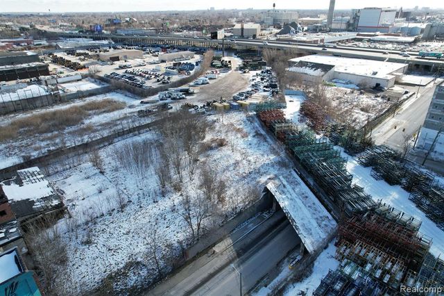 6200 Russell, Detroit, MI 48211