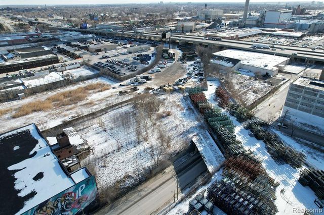 6200 Russell, Detroit, MI 48211
