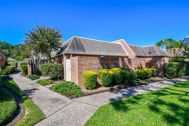 426 E Fair Harbor Lane, Houston, TX 77079