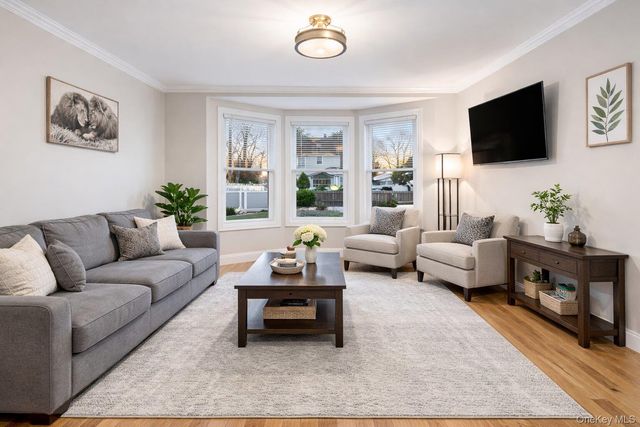 23 Pineview Boulevard, Central Islip, NY 11722