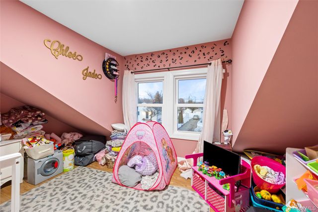 23 Pineview Boulevard, Central Islip, NY 11722