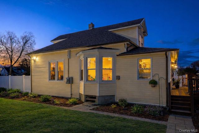 23 Pineview Boulevard, Central Islip, NY 11722