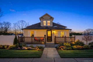 23 Pineview Boulevard, Central Islip, NY 11722