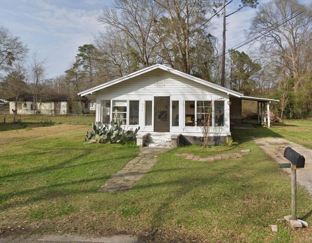 402 E 9th St., Hattiesburg, MS 39401