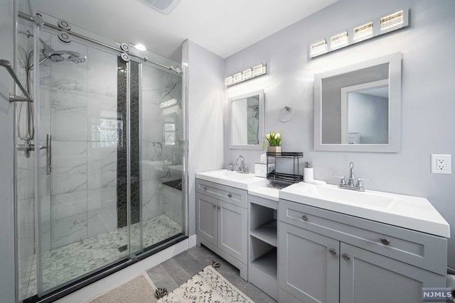 216 Roosevelt Avenue, Elmwood Park, NJ 07407