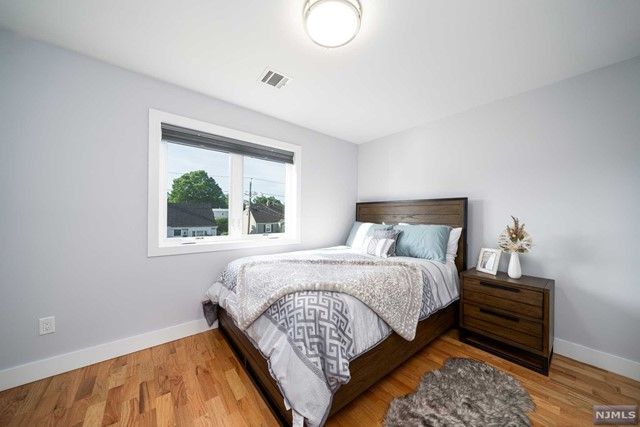 216 Roosevelt Avenue, Elmwood Park, NJ 07407