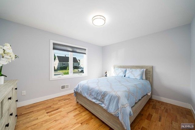 216 Roosevelt Avenue, Elmwood Park, NJ 07407