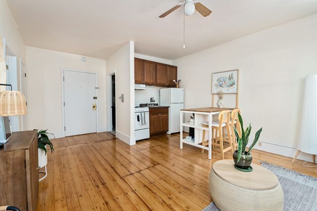 9 Buswell Street 4R, Boston, MA 02215
