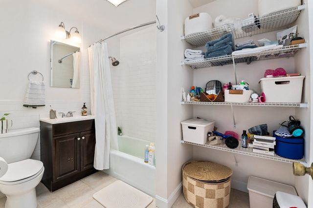 9 Buswell Street 4R, Boston, MA 02215