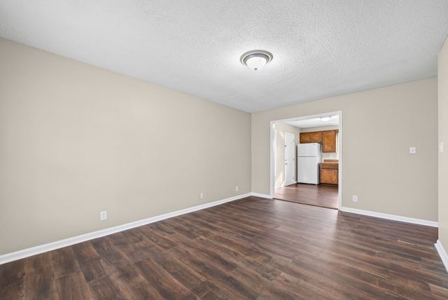 135 E St, Clarksville, TN 37042