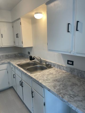 4921 W 109th Street 304, Oak Lawn, IL 60453