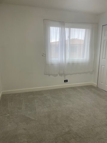 4921 W 109th Street 304, Oak Lawn, IL 60453