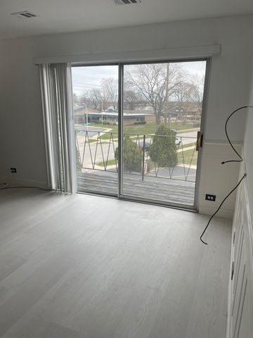 4921 W 109th Street 304, Oak Lawn, IL 60453