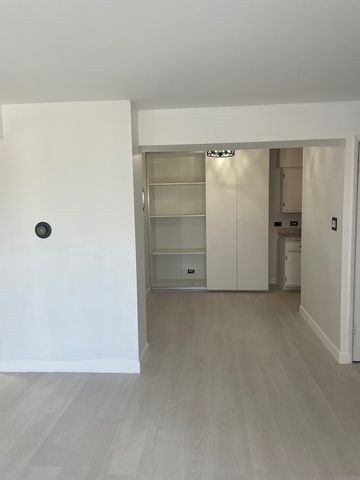 4921 W 109th Street 304, Oak Lawn, IL 60453