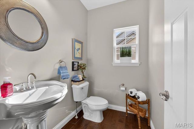 245 Oakshire Drive E, Glen Carbon, IL 62034