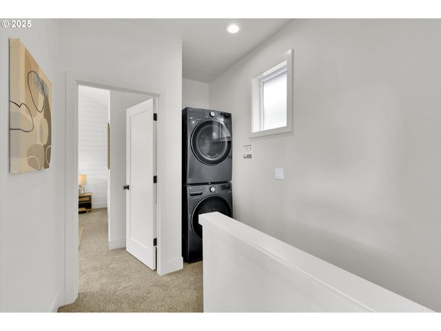 5773 S Kelly Ave, Portland, OR 97239