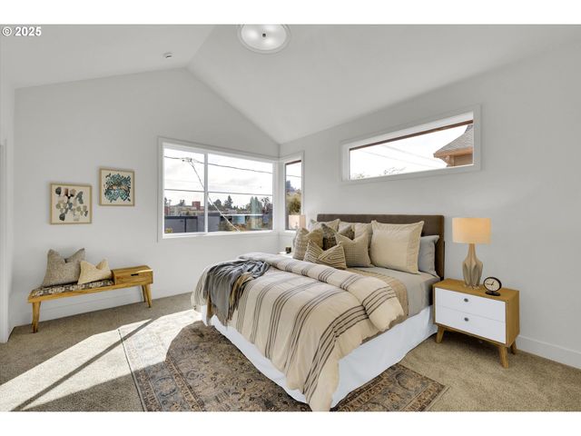 5773 S Kelly Ave, Portland, OR 97239