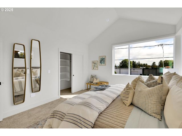 5773 S Kelly Ave, Portland, OR 97239