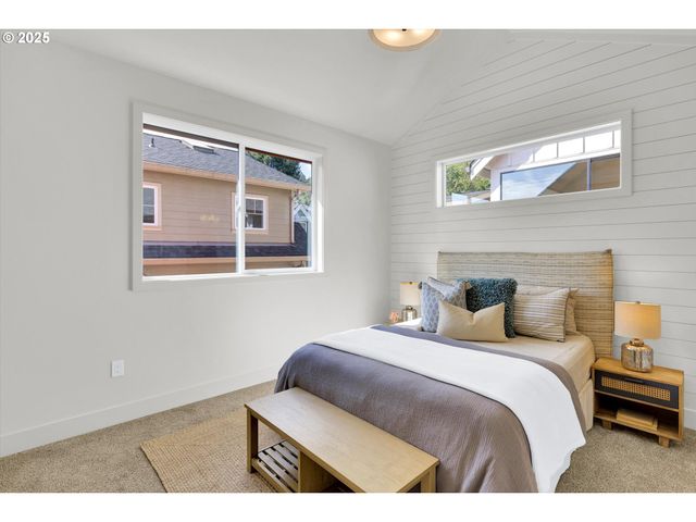 5773 S Kelly Ave, Portland, OR 97239