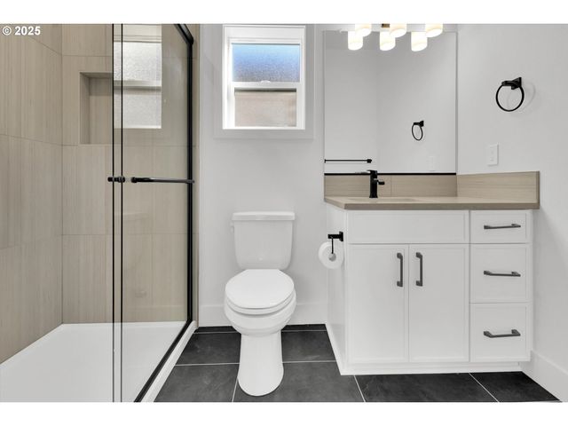 5773 S Kelly Ave, Portland, OR 97239