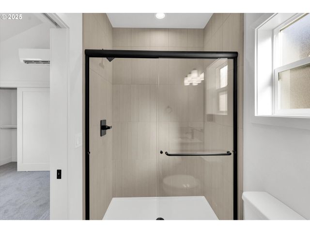 5773 S Kelly Ave, Portland, OR 97239