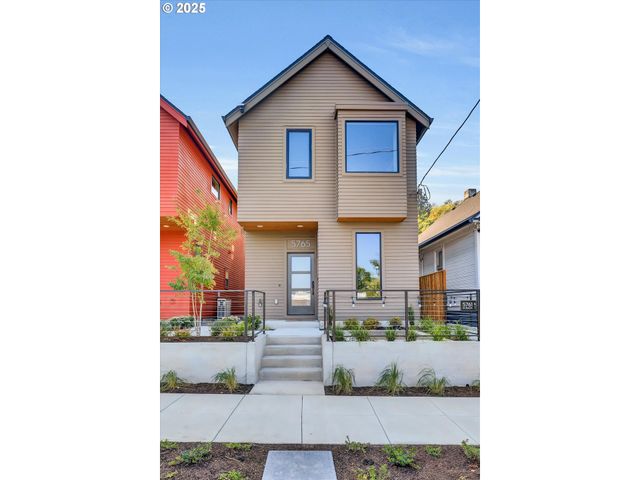 5773 S Kelly Ave, Portland, OR 97239