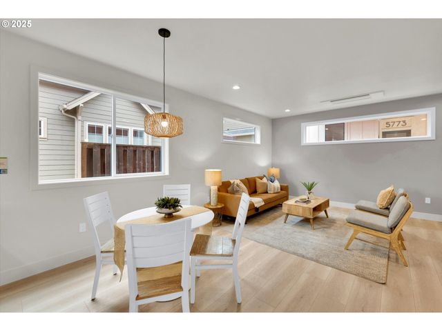 5773 S Kelly Ave, Portland, OR 97239