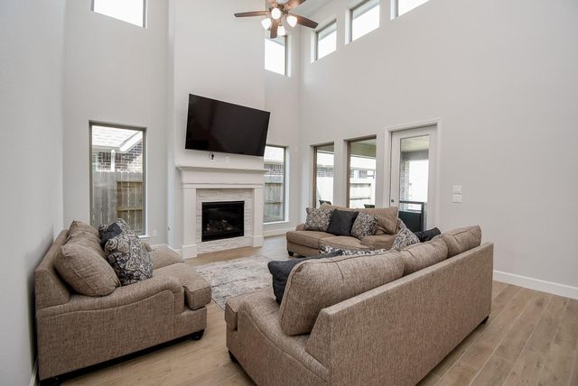 8958 Turtle Grass Drive, Cypress, TX 77433