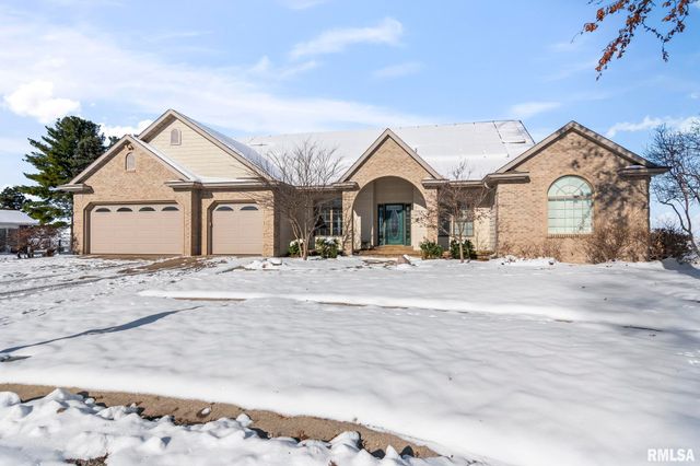 609 E Heights Avenue, Taylorville, IL 62568