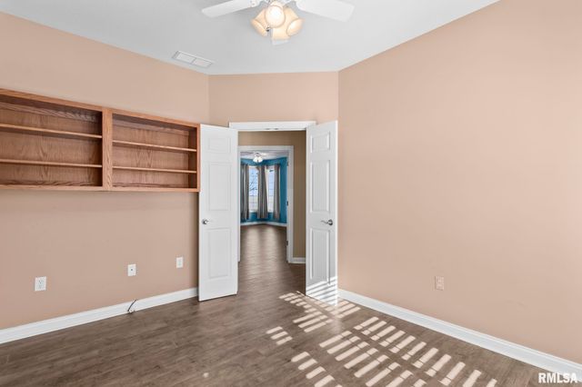 609 E Heights Avenue, Taylorville, IL 62568