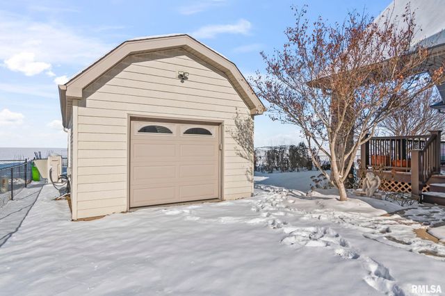 609 E Heights Avenue, Taylorville, IL 62568