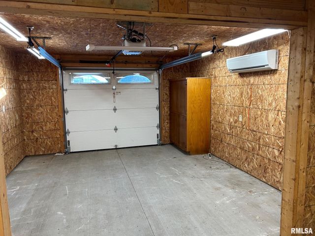 609 E Heights Avenue, Taylorville, IL 62568