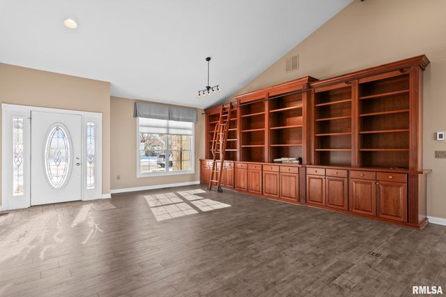 609 E Heights Avenue, Taylorville, IL 62568