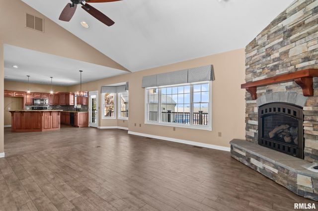 609 E Heights Avenue, Taylorville, IL 62568