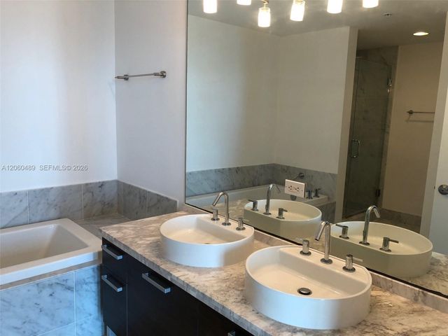 253 NE 2nd Street 4207, Miami, FL 33132