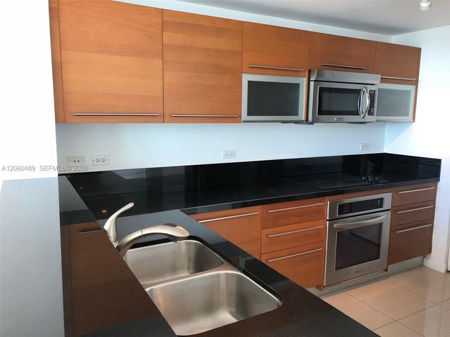 253 NE 2nd Street 4207, Miami, FL 33132