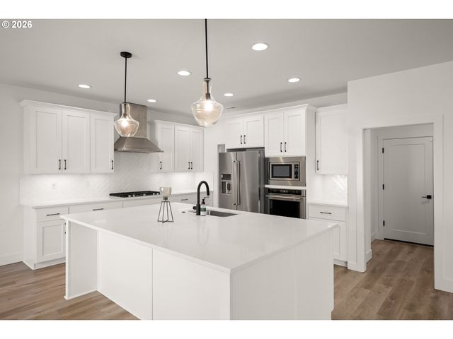17331 Nw ANITA St, Portland, OR 97229